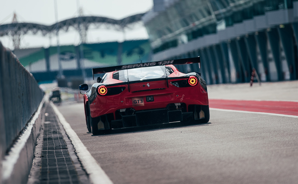 2023年 VXONN 助力法拉利车队征战 雪邦12小时耐力赛，提供超强引擎保护