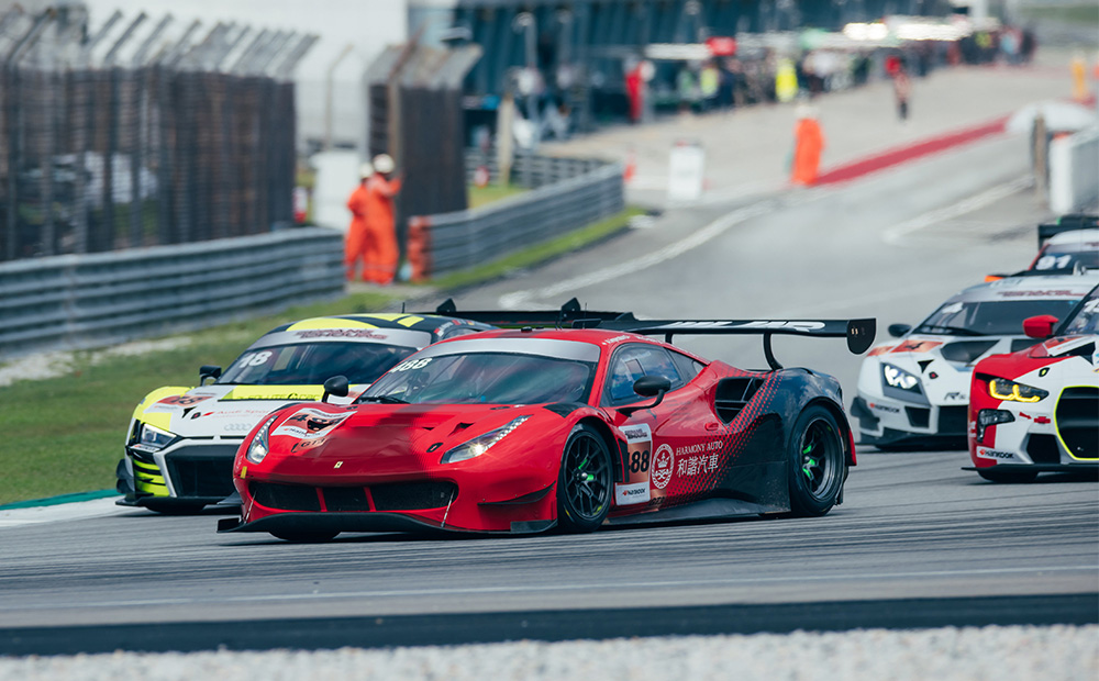 2023年 VXONN 助力法拉利车队征战 雪邦12小时耐力赛，提供超强引擎保护