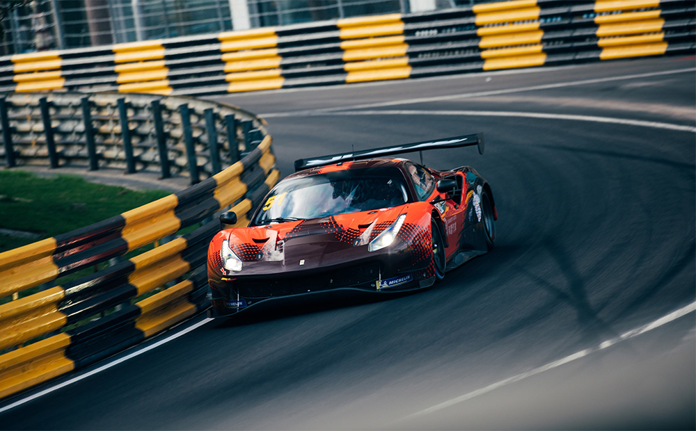 2022年 VXONN 助力法拉利车队征战 格林披治东望洋赛道，提供超强引擎保护